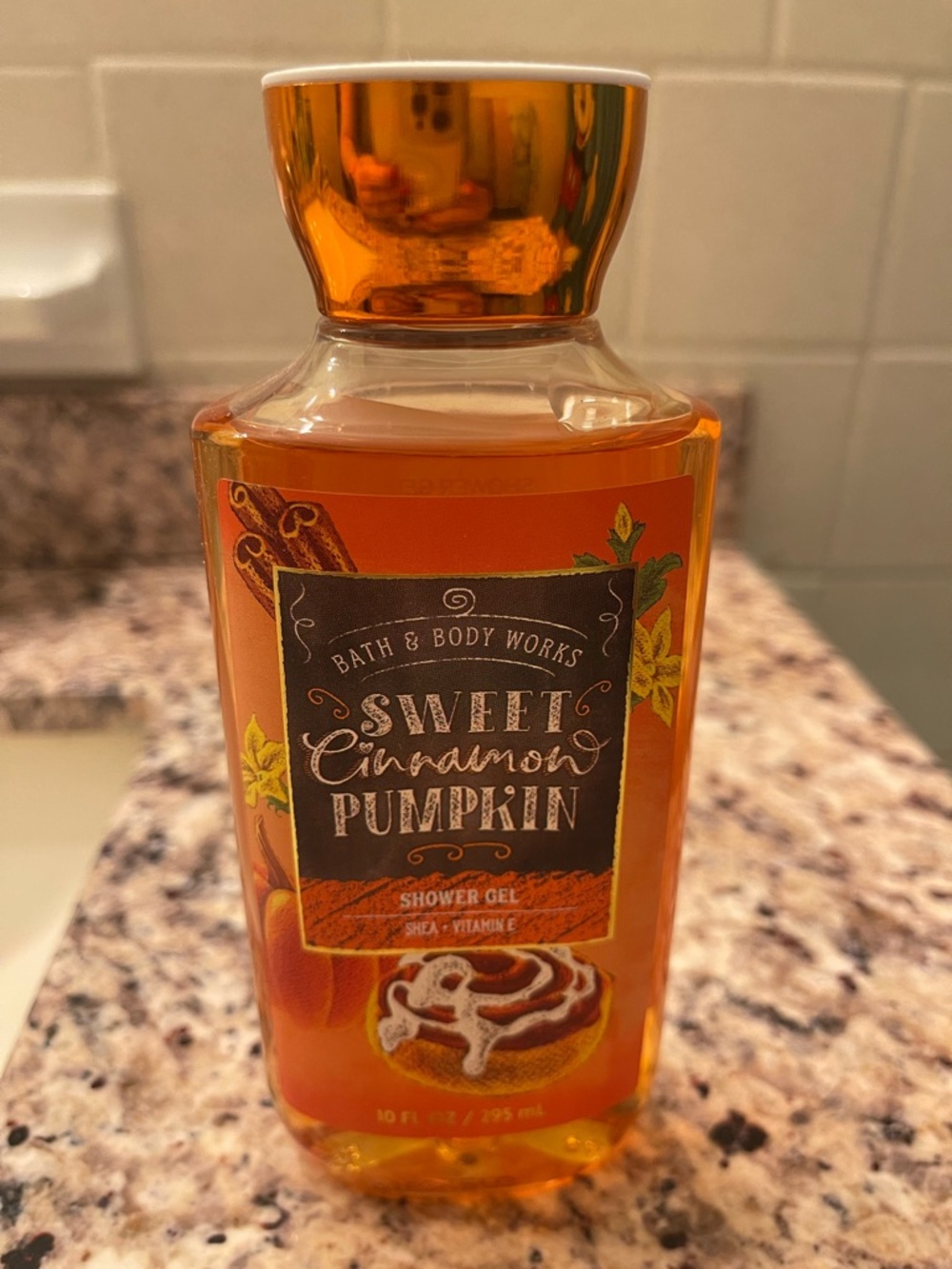 Bath & Body Works Sweet Cinnamon Pumpkin Shower Gel - Orange & Gold Cap